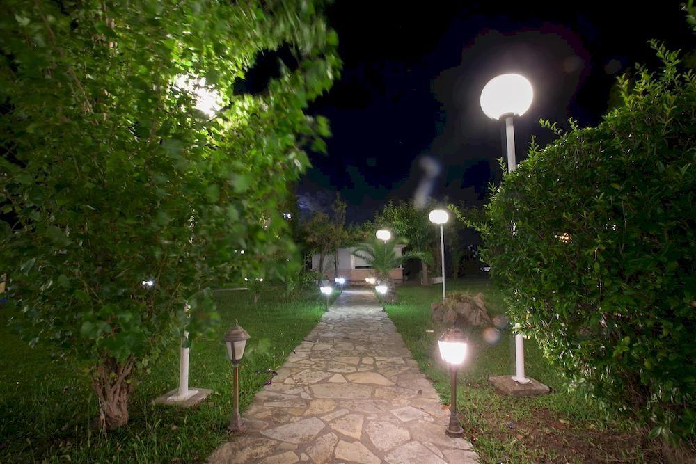 Hotel Theoxenia Anex Mesolóngion 외부 사진