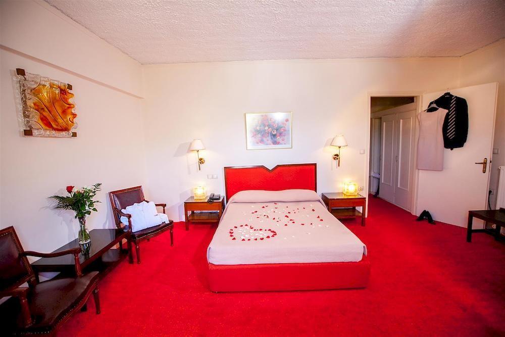 Hotel Theoxenia Anex Mesolóngion 외부 사진
