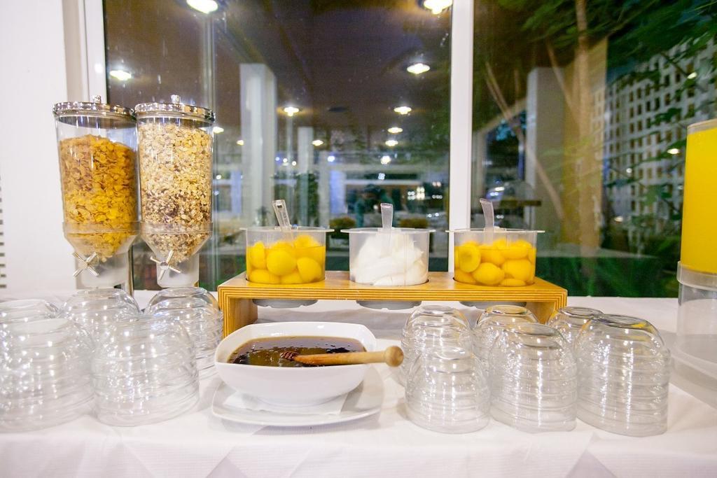 Hotel Theoxenia Anex Mesolóngion 외부 사진